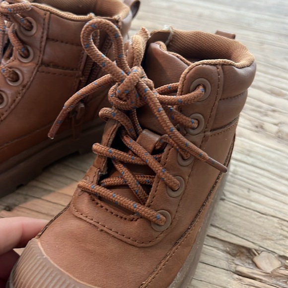 Set of 2 boys Boots - Picture 4 of 12